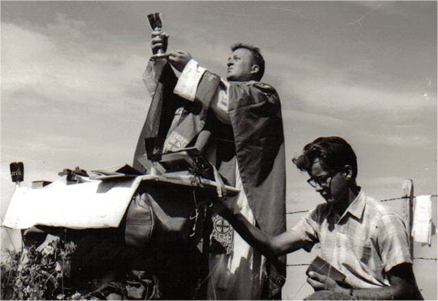 La deuxième croix des Merlas, en chêne, posée le 22 juillet 1963