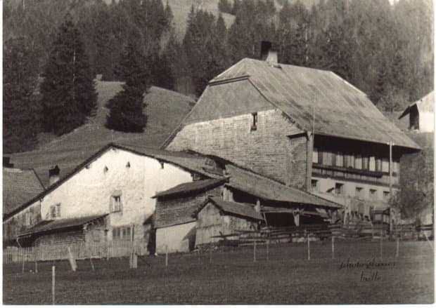 Le village d'Estavannens, photo Simon Glasson, Bulle (collection Edmond Caille).