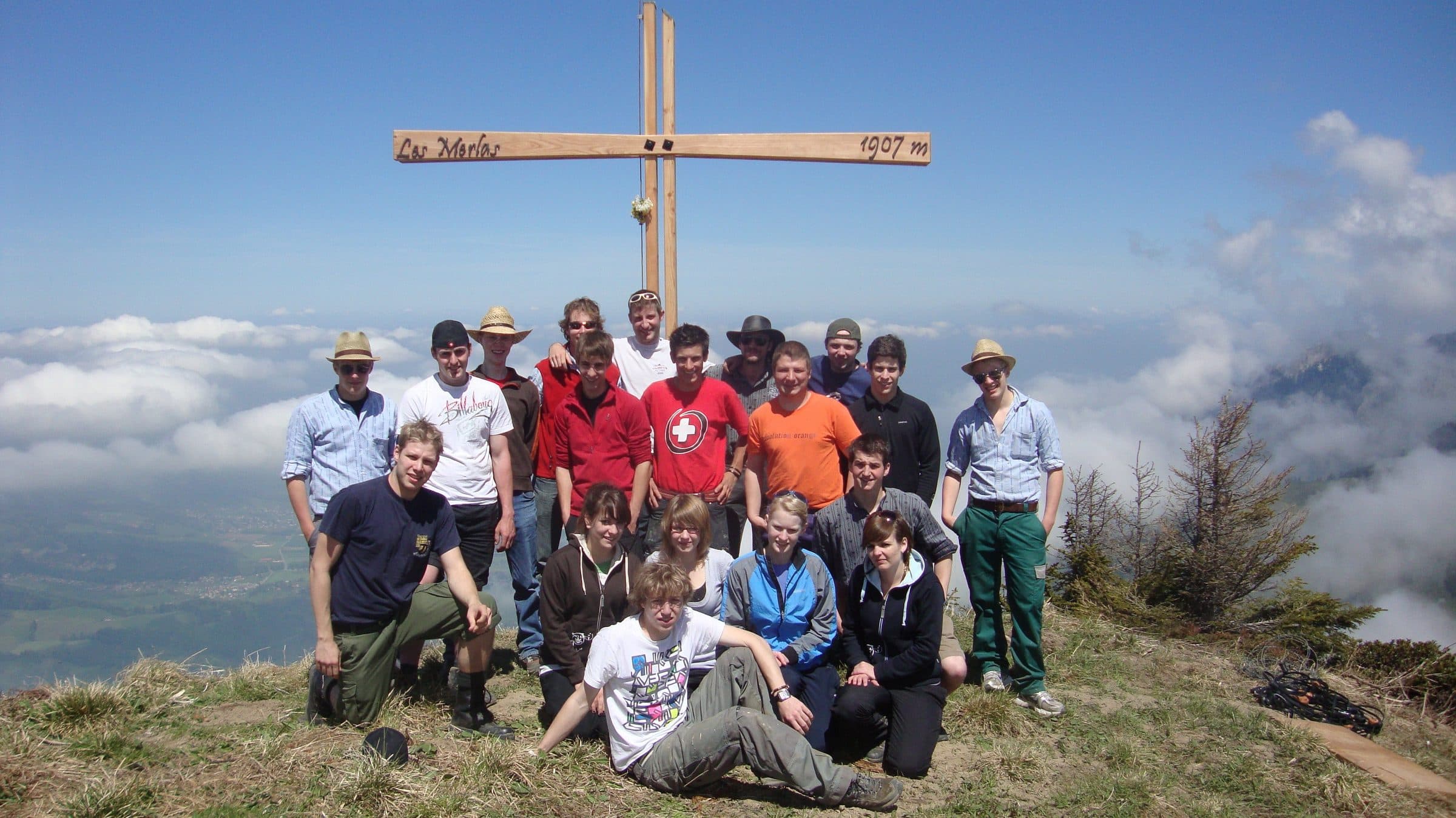 La quatrième croix des Merlas (1907 m), posée le 16 mai 2010 par la société de jeunesse d'Estavannens.
