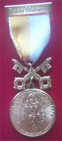 Médaille épiscopale, avers : le Christ en gloire (œuvre d'André Sugnaux).