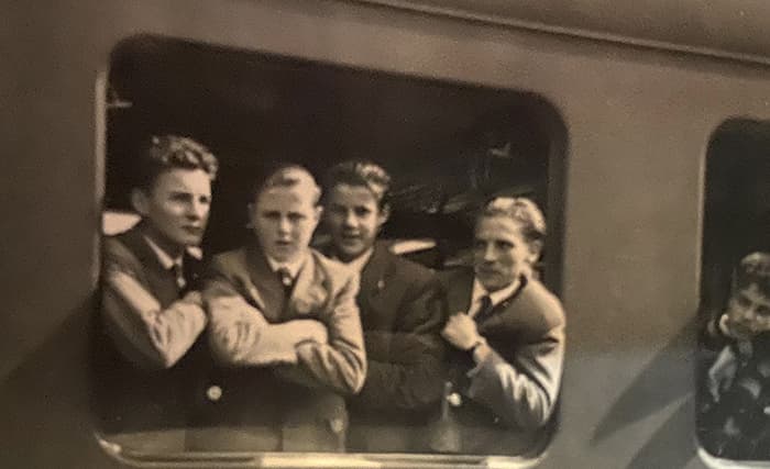 Course d’école aux îles Borromées, juin 1956
