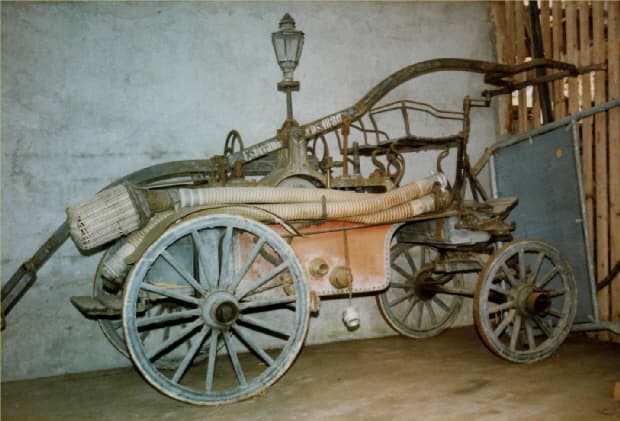 L’ancienne pompe à bras (photo Benoît Caille, ancien commandant du feu d’Estavannens).