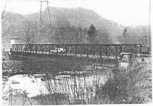 L’ancien pont de fer sur la Sarine (1868–1984).